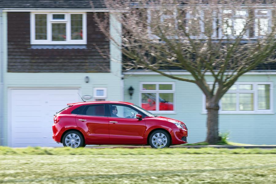  Suzuki Baleno 2016 года  (UK) (фото 36 из 88)